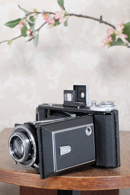 Near mint! 1947 Zeiss Ikon Ikonta, CLA'd, Freshly Serviced!