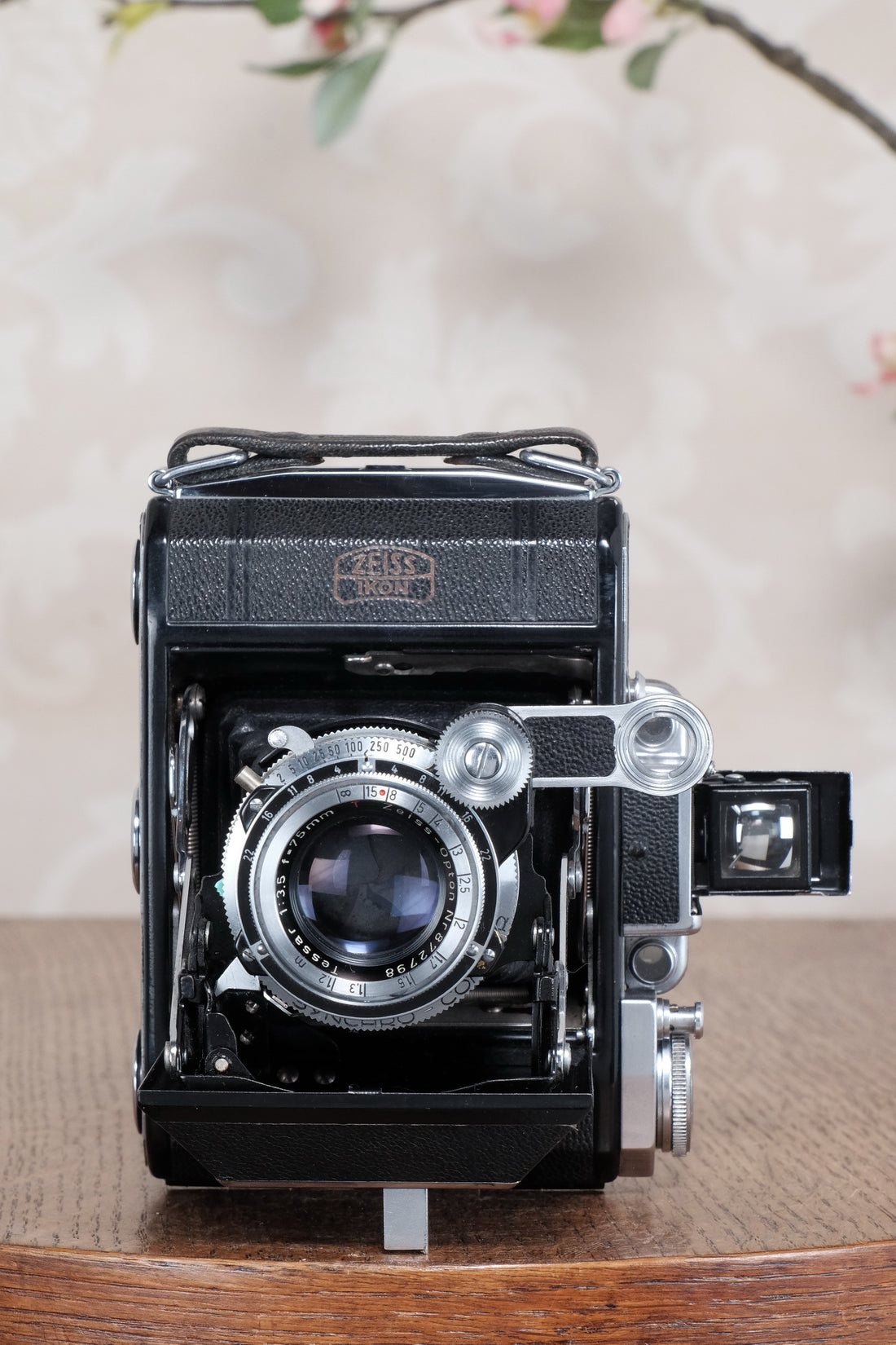 Near Mint! 1952 Zeiss Ikon Super Ikonta, Synchro-Compur & Coated Tessar . CLA’d, Freshly Serviced!