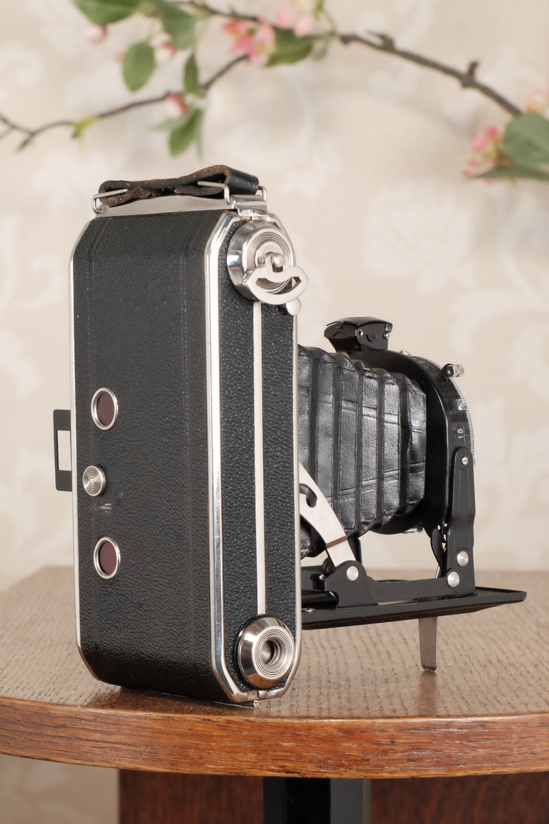 Superb! 1937 Welta Trio 6x9 / 6x4.5 Medium Format Folder, original (and rare) reduction mask, Freshly Serviced, CLA'd! - Zeiss-Ikon- Petrakla Classic Cameras