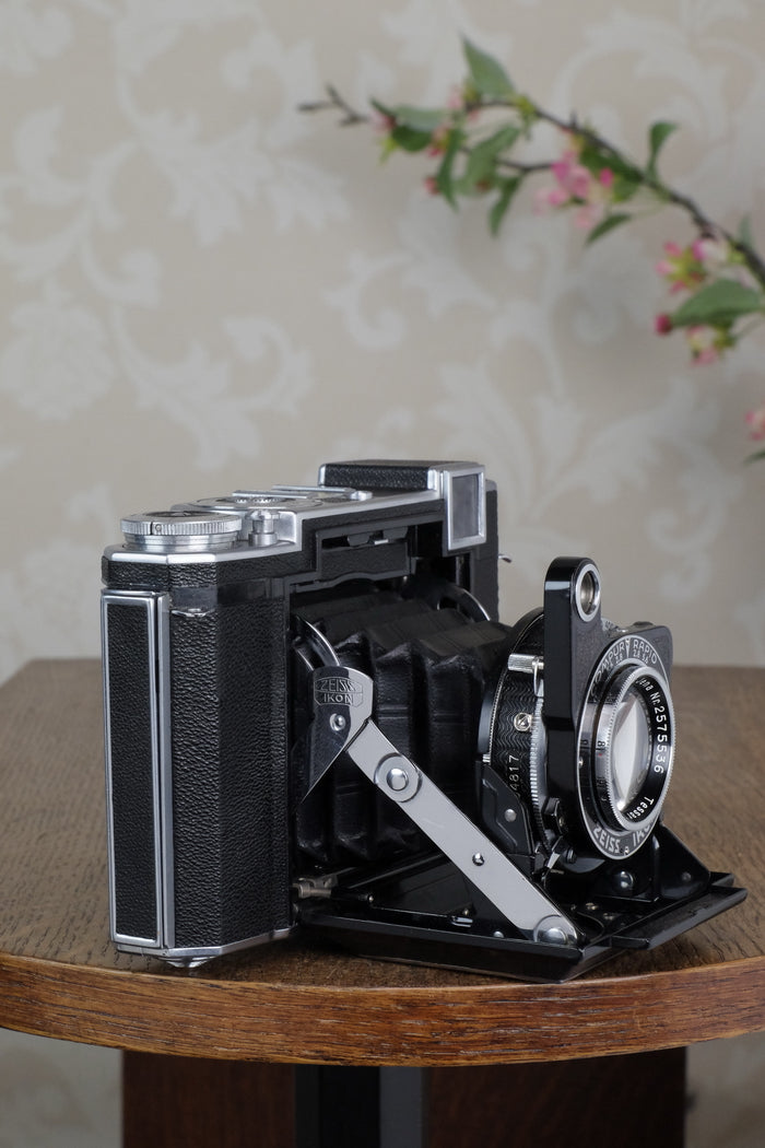 SUPERB! 1939 Zeiss Ikon Super Ikonta 6x6, Tessar lens, Freshly Serviced! - Zeiss-Ikon- Petrakla Classic Cameras