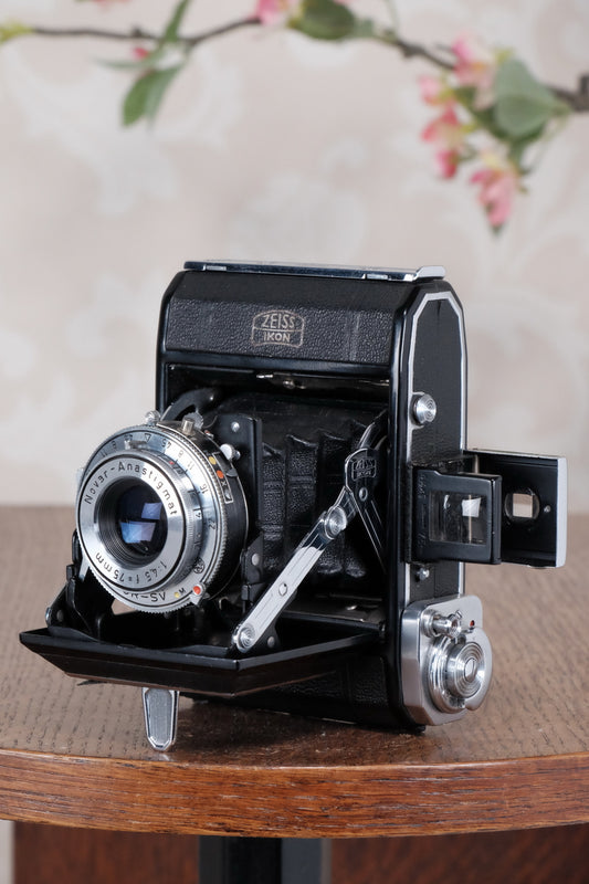 Near Mint! 1952 Zeiss Ikon Ikonta, Freshly Serviced, CLA'd! - Zeiss-Ikon- Petrakla Classic Cameras