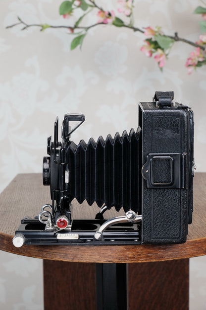 1926 Voigtlander Bergheil Camera with HELIAR LENS! Freshly serviced CLA’d - Voigtlander- Petrakla Classic Cameras