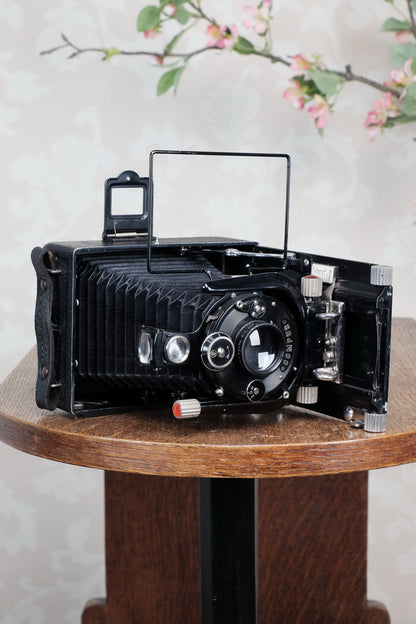 1926 Voigtlander Bergheil Camera with HELIAR LENS! Freshly serviced CLA’d - Voigtlander- Petrakla Classic Cameras