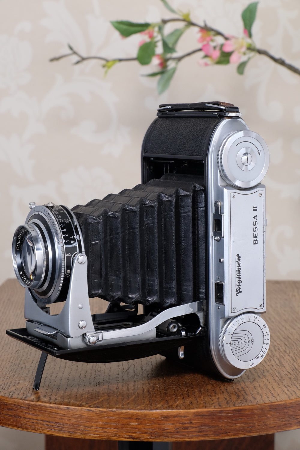 1953 Voigtlander 6x9 Bessa II with Color-Skopar lens, complete with hard to find reduction mask! Freshly serviced, CLA'd