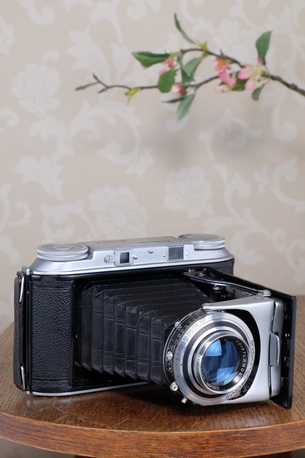 1953 Voigtlander 6x9 Bessa II with Color-Skopar lens, complete with hard to find reduction mask! Freshly serviced, CLA'd