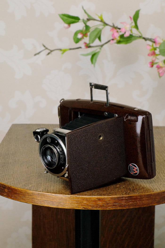 SUPERB! Rare 1935 Ebner 6x9 Brown Bakelite Art Deco Camera, CLA‘d - Ebner- Petrakla Classic Cameras