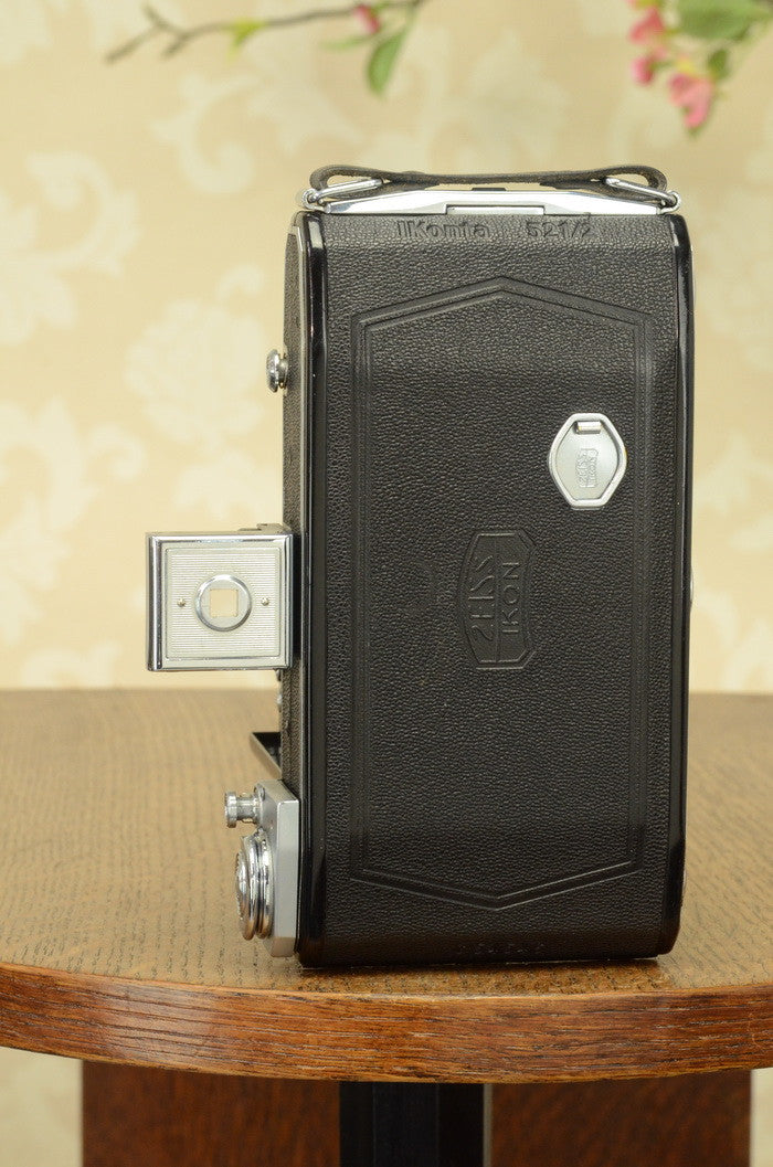 Near Mint! 1938 Zeiss-Ikon Ikonta 6x9, FRESHLY SERVICED - Zeiss-Ikon- Petrakla Classic Cameras