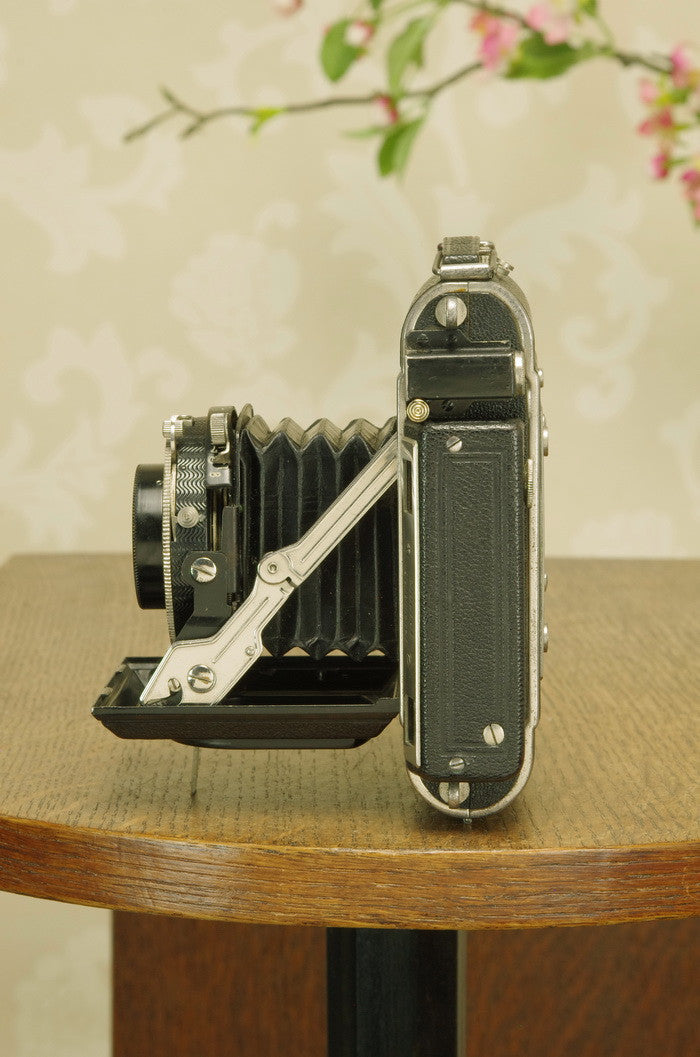 1939 PLAUBEL ROLL-OP! 6x4.5 COUPLED RANGEFINDER CAMERA. CLA’d, Freshly Serviced! - Plaubel- Petrakla Classic Cameras