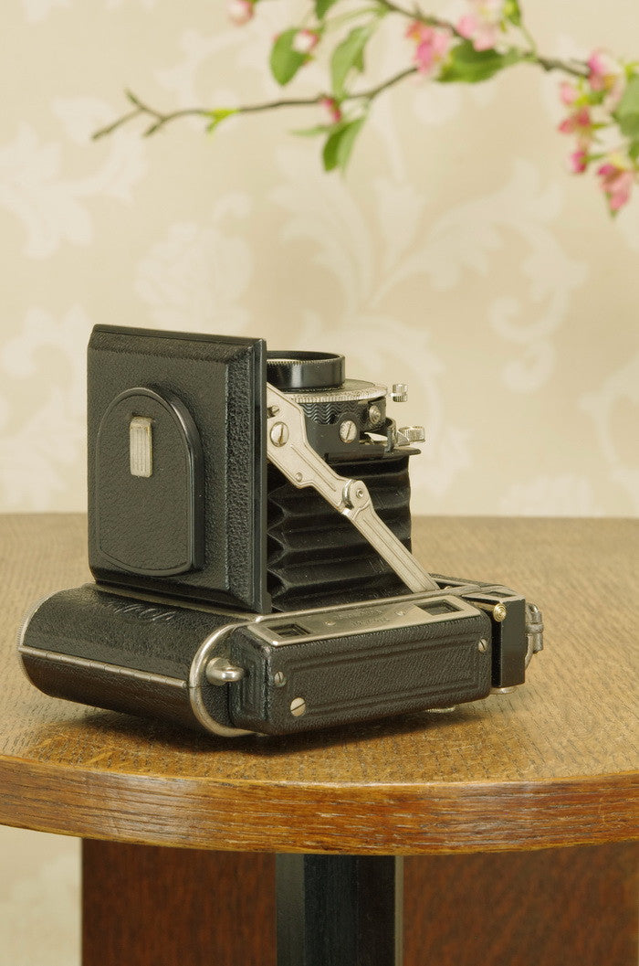 1939 PLAUBEL ROLL-OP! 6x4.5 COUPLED RANGEFINDER CAMERA. CLA’d, Freshly Serviced! - Plaubel- Petrakla Classic Cameras