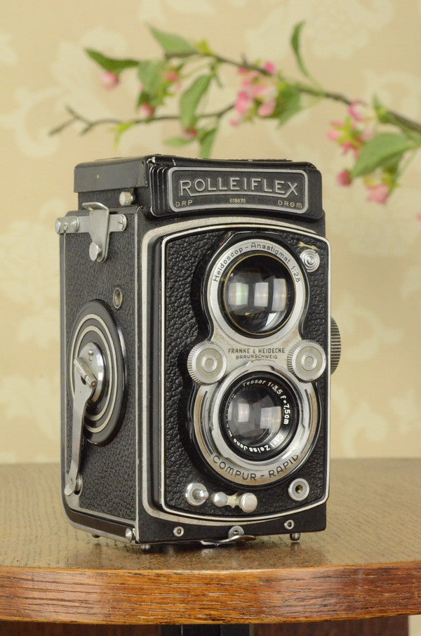 1938 Rolleiflex Automat, Freshly Serviced, with leather case. FRESHLY SERVICED! - Frank & Heidecke- Petrakla Classic Cameras