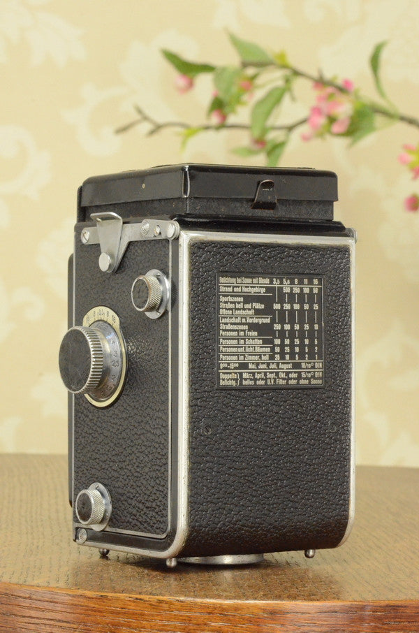 1938 Rolleiflex Automat, Freshly Serviced, with leather case. FRESHLY SERVICED! - Frank & Heidecke- Petrakla Classic Cameras