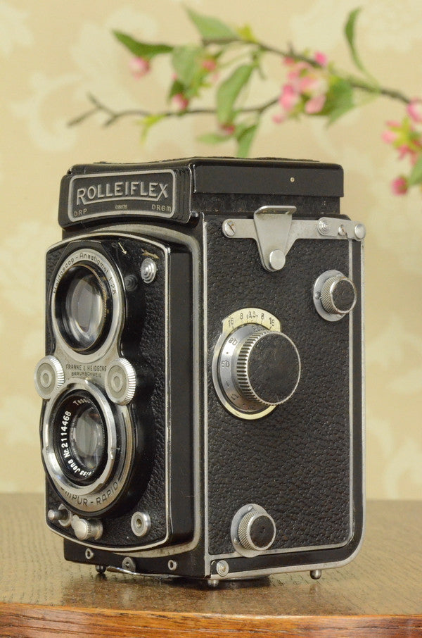 1938 Rolleiflex Automat, Freshly Serviced, with leather case. FRESHLY SERVICED! - Frank & Heidecke- Petrakla Classic Cameras