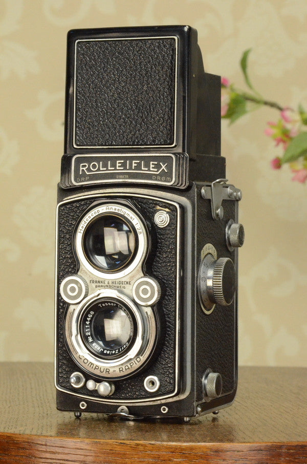 1938 Rolleiflex Automat, Freshly Serviced, with leather case. FRESHLY SERVICED! - Frank & Heidecke- Petrakla Classic Cameras