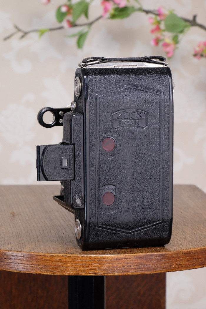 1934 Zeiss Ikon Super Ikonta 6x9, Tessar lens, FRESHLY SERVICED! - Zeiss-Ikon- Petrakla Classic Cameras