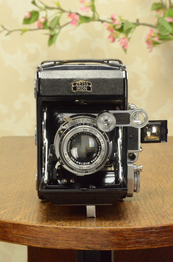 Superb! 1937 Zeiss-Ikon Super Ikonta, Tessar lens, FRESHLY SERVICED. - Zeiss-Ikon- Petrakla Classic Cameras