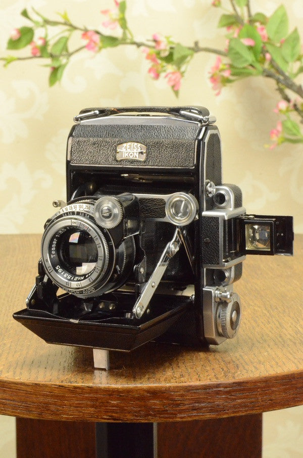 Superb! 1937 Zeiss-Ikon Super Ikonta, Tessar lens, FRESHLY SERVICED. - Zeiss-Ikon- Petrakla Classic Cameras