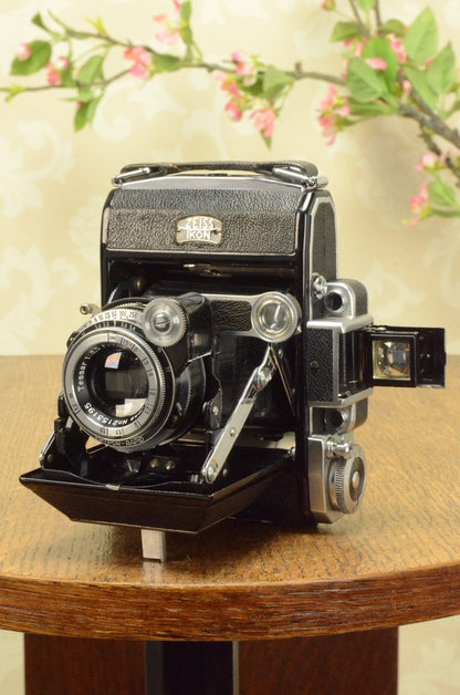 Superb! 1937 Zeiss-Ikon Super Ikonta, Tessar lens, FRESHLY SERVICED. - Zeiss-Ikon- Petrakla Classic Cameras