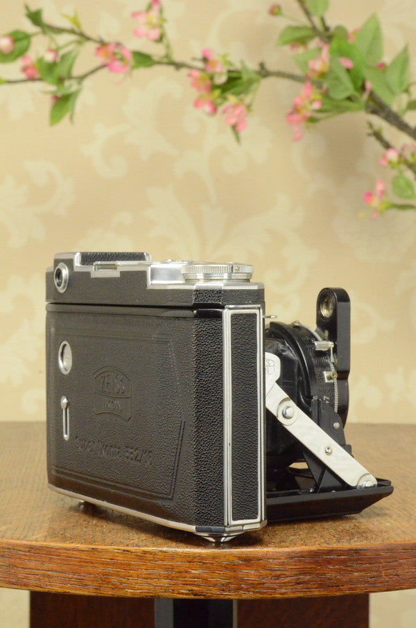 NEAR MINT! 1939 Zeiss Ikon Super Ikonta 6x6, Tessar lens, Freshly Serviced! - Zeiss-Ikon- Petrakla Classic Cameras