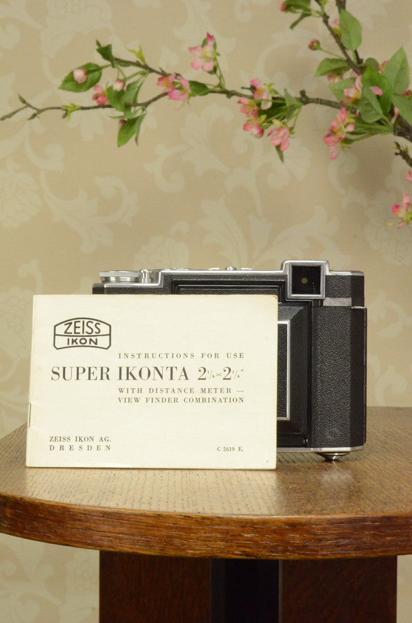 NEAR MINT! 1939 Zeiss Ikon Super Ikonta 6x6, Tessar lens, Freshly Serviced! - Zeiss-Ikon- Petrakla Classic Cameras