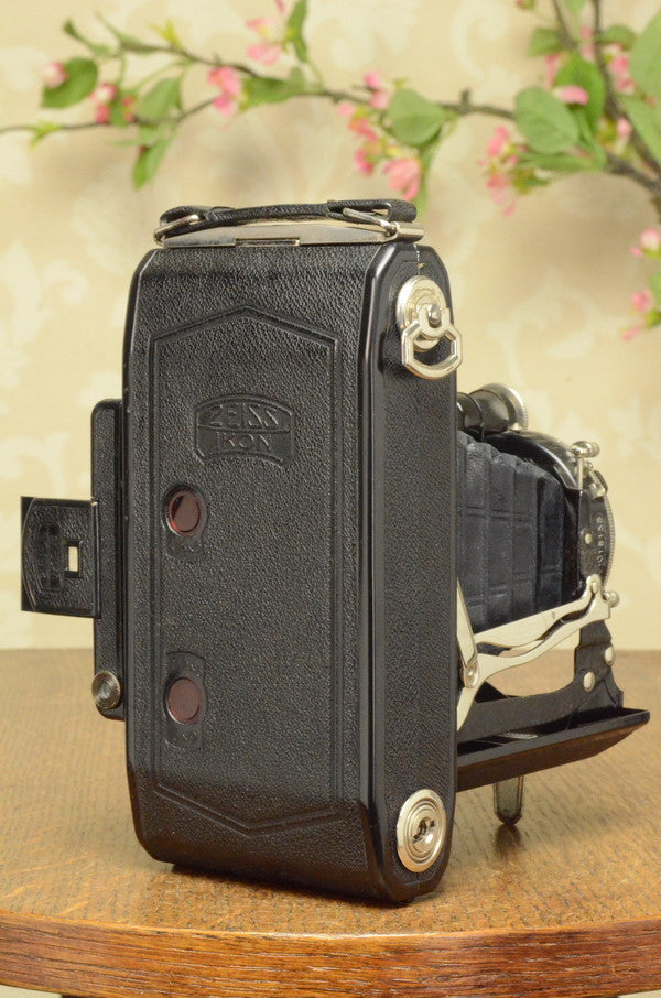 SUPERB! 1935 Zeiss Ikon Super Ikonta 6x9, Tessar lens, FRESHLY SERVICED - Zeiss-Ikon- Petrakla Classic Cameras