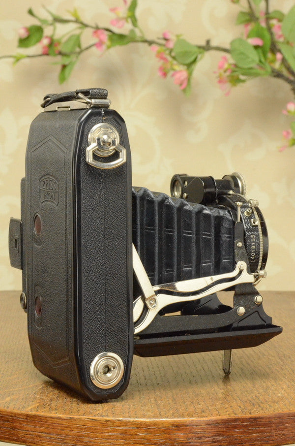 SUPERB! 1935 Zeiss Ikon Super Ikonta 6x9, Tessar lens, FRESHLY SERVICED - Zeiss-Ikon- Petrakla Classic Cameras