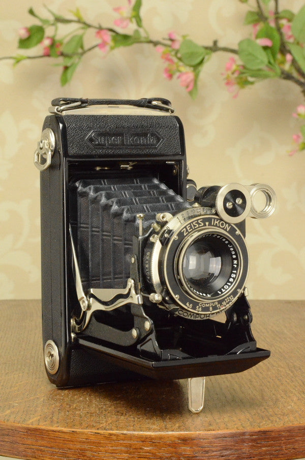 SUPERB! 1935 Zeiss Ikon Super Ikonta 6x9, Tessar lens, FRESHLY SERVICED - Zeiss-Ikon- Petrakla Classic Cameras