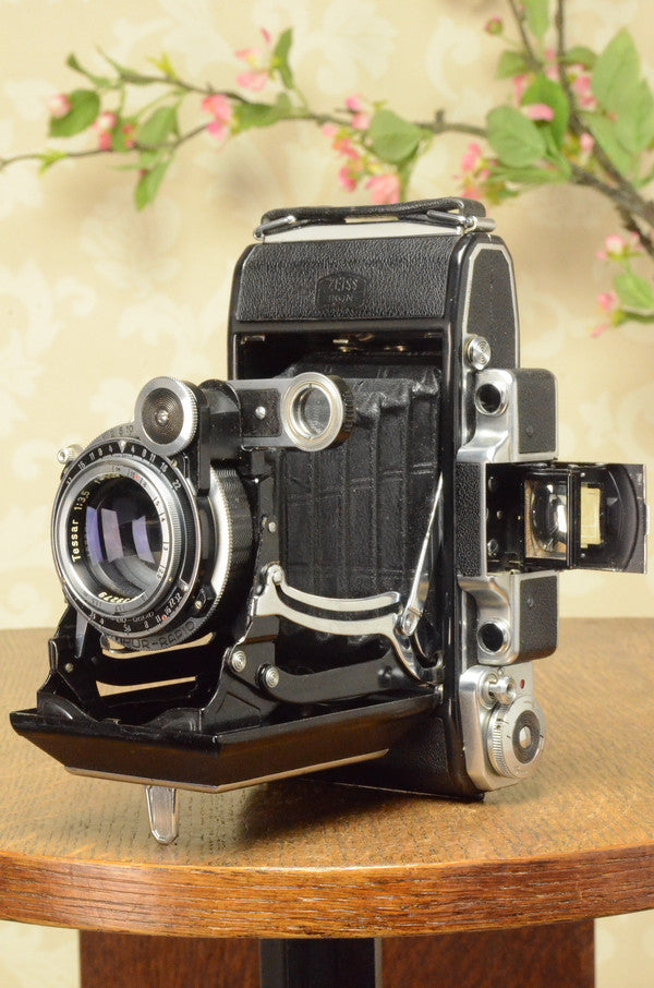 SUPERB! 1953 Zeiss-Ikon Super 6x9 Ikonta, T Coated Zeiss Tessar lens, FRESHLY SERVICED - Zeiss-Ikon- Petrakla Classic Cameras