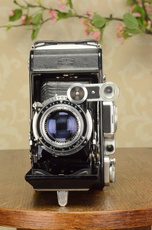 SUPERB! 1953 Zeiss-Ikon Super 6x9 Ikonta, T Coated Zeiss Tessar lens, FRESHLY SERVICED - Zeiss-Ikon- Petrakla Classic Cameras