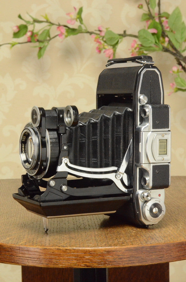 SUPERB! 1953 Zeiss-Ikon Super 6x9 Ikonta, T Coated Zeiss Tessar lens, FRESHLY SERVICED - Zeiss-Ikon- Petrakla Classic Cameras